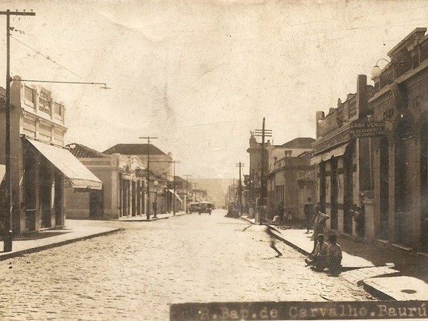 calcadao-batista-dia-antiga-velha-carros-pessoas