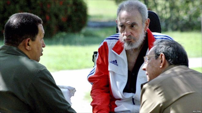 fidel-castro-se-reune-com-o-presidente-venezuelano-hugo-chavez-e-seu-irmao-raul-castro